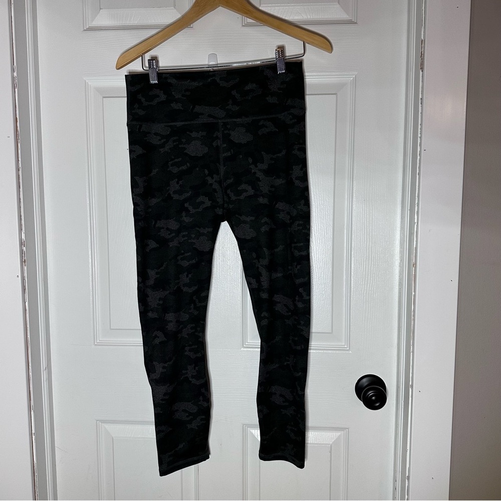 Fabletics‎ Camouflage Leggings
